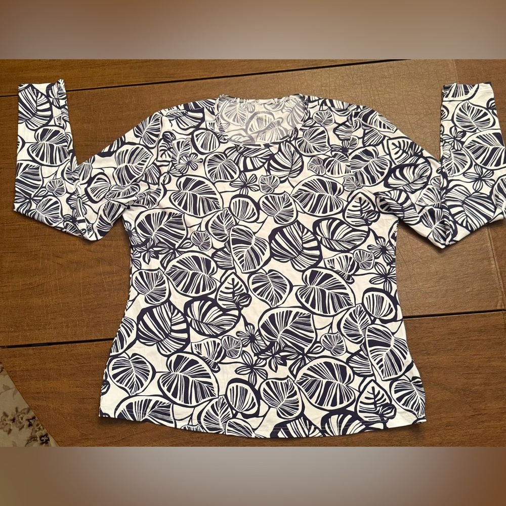 LANDS END long sleeve rash guard, navy and white. S/P